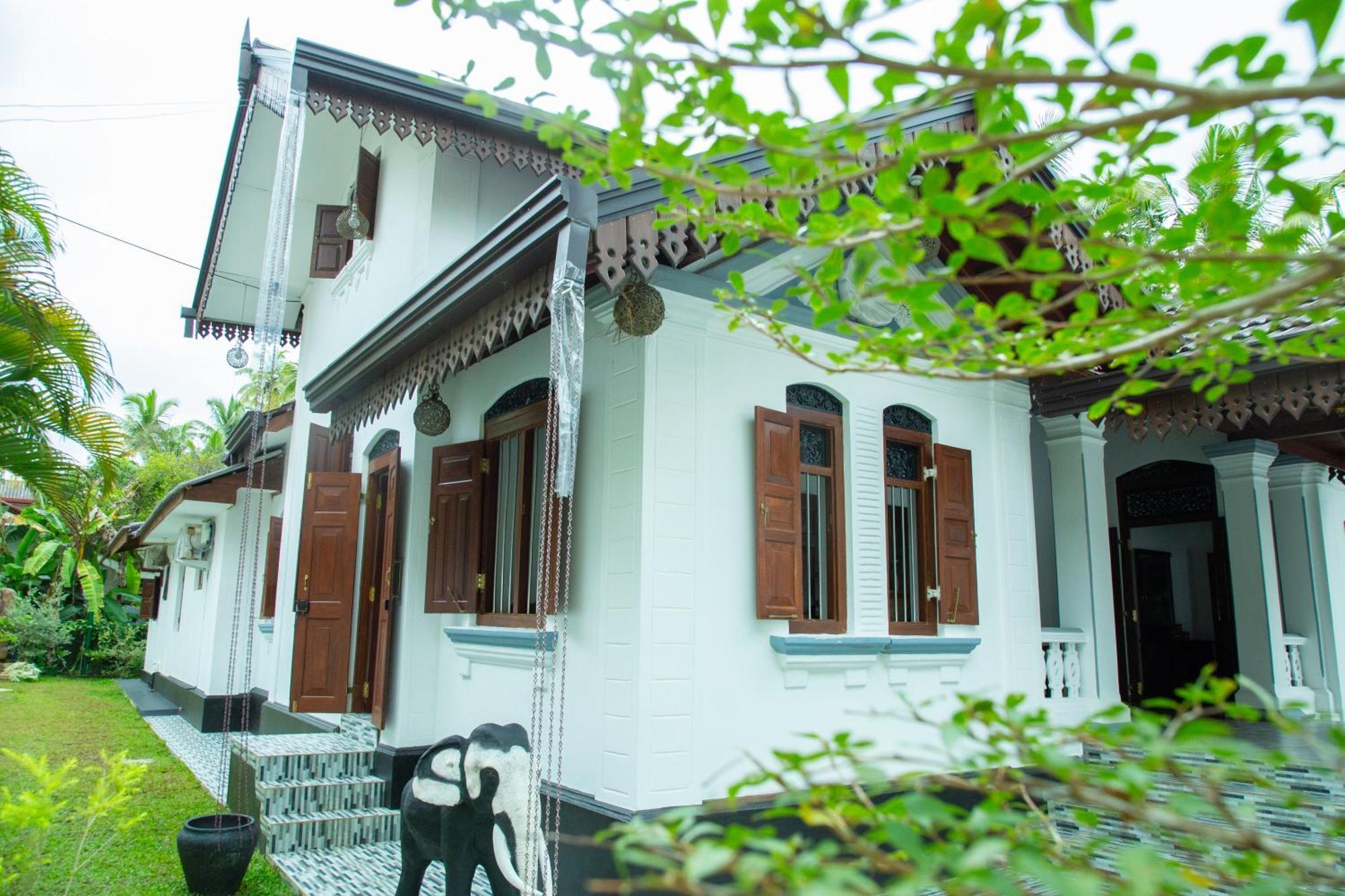 Ranagiri Relaxing Bungalow Бентота Екстериор снимка